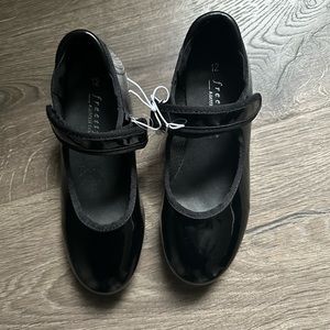 GIRLS TAP SHOES - SIZE 12